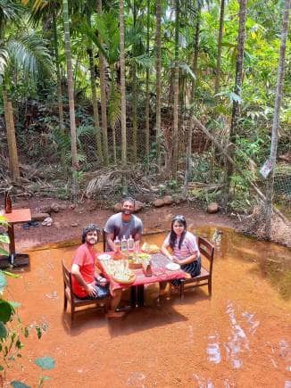 Floating Cazulo Feni-tasting.
