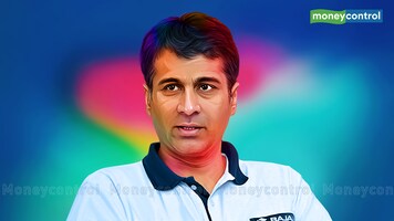 Bajaj MD, Rajiv Bajaj hints at CNG powered motorcycle