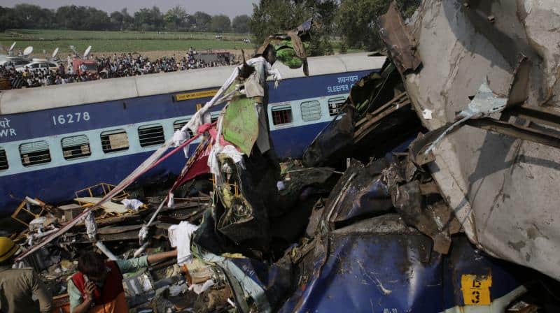 On 26 November 1998, the Jammu Tawi–Sealdah Express collided with three derailed coaches of the Frontier Golden Temple Mail in Khanna in Punjab, killing 212 people.
