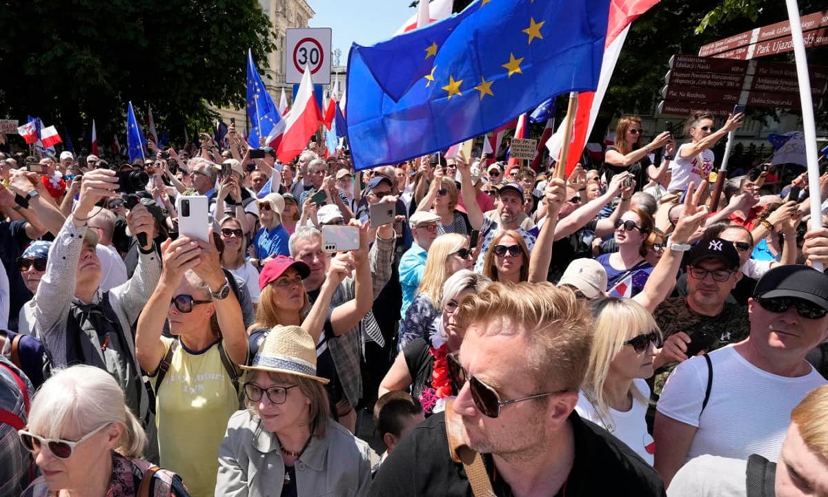 In Pics | Thousands March In Poland Anti-govt Protests To Show Support ...