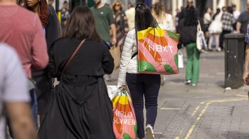 Retail spending UK