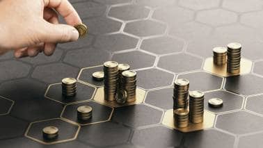 In The Money: Making profits with Straddle and Strangle
