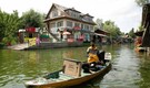 Amazon India launches first-ever floating store on Srinagar's Dal Lake