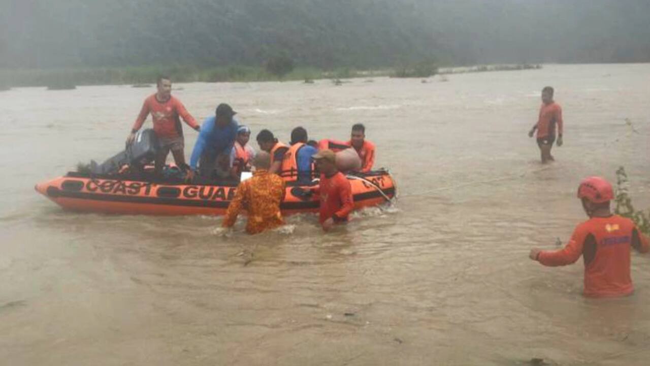 Taiwan shuts down schools, offices as Typhoon Doksuri scrapes the ...