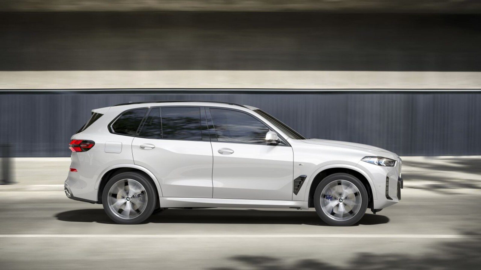 The new BMW X5 has finally made it to India at a cheaper price tag