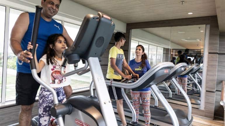 How much is too much exercise? Follow this fitness formula of the best workouts according to your age - Vimarsana News