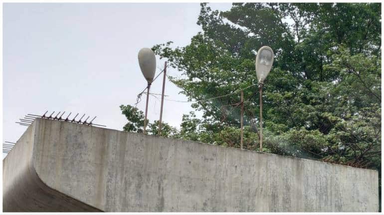 Viral: Incomplete Bengaluru flyover's abandoned pillars are now being used as lamp posts - Vimarsana News