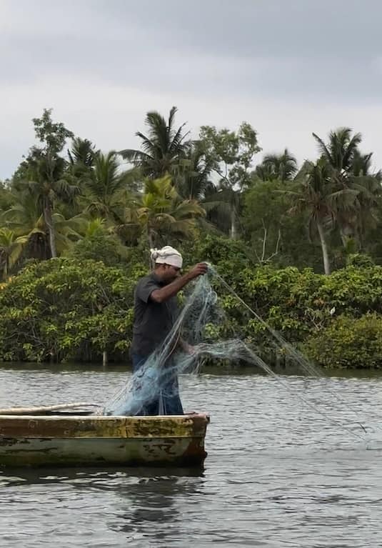 Fishing in the backwaters of Poovar. (Photo: Ashwin Rajagopalan)