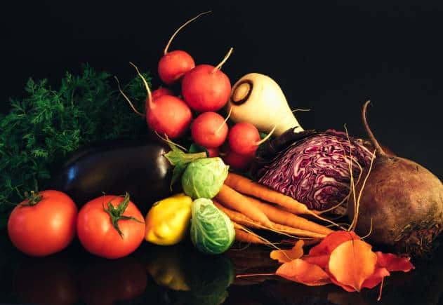 The K-Pop Weight Loss Diet primarily relies on whole, minimally-processed foods and a lot of vegetables. You can eat them raw, cooked, or fermented. (Photo: Sharon Pittaway via Unsplash)