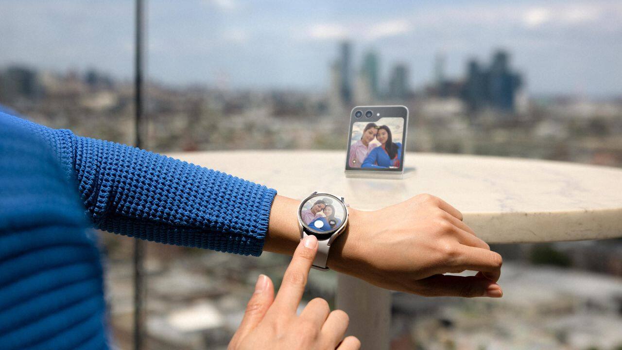 Galaxy Watch6 series provides meaningful insights that can lead to positive changes around the clock, offering personalized and actionable tips, advice and encouragement. (Image: Samsung Electronics)