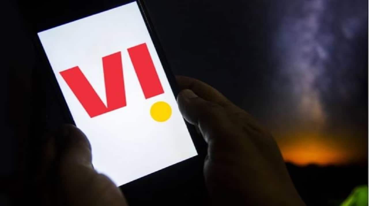 Vodafone Idea: The telecom operator has reported loss of Rs 7,840 crore for quarter ended June FY24, widening from loss of Rs 6,418.9 crore in previous quarter. Revenue from operations grew by 1.2% sequentially to Rs 10,655.5 crore during the same period supported by improving subscriber mix and 4G subscriber additions. EBITDA fell by 1.3% QoQ to Rs 4,157 crore with margin declining 100 bps at 39% in Q1FY24. ARPU for the quarter stood at Rs 139 in Q1FY24, rising 2.96% over Rs 135 in Q4FY23. Vodafone Idea: The telecom operator has reported loss of Rs 7,840 crore for quarter ended June FY24, widening from loss of Rs 6,418.9 crore in previous quarter. Revenue from operations grew by 1.2% sequentially to Rs 10,655.5 crore during the same period supported by improving subscriber mix and 4G subscriber additions. EBITDA fell by 1.3% QoQ to Rs 4,157 crore with margin declining 100 bps at 39% in Q1FY24. ARPU for the quarter stood at Rs 139 in Q1FY24, rising 2.96% over Rs 135 in Q4FY23.