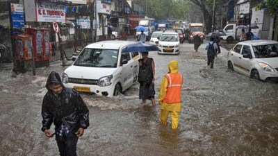IMD issues alert for Mumbai, Thane, Raigad; severe waterlogging in various areas