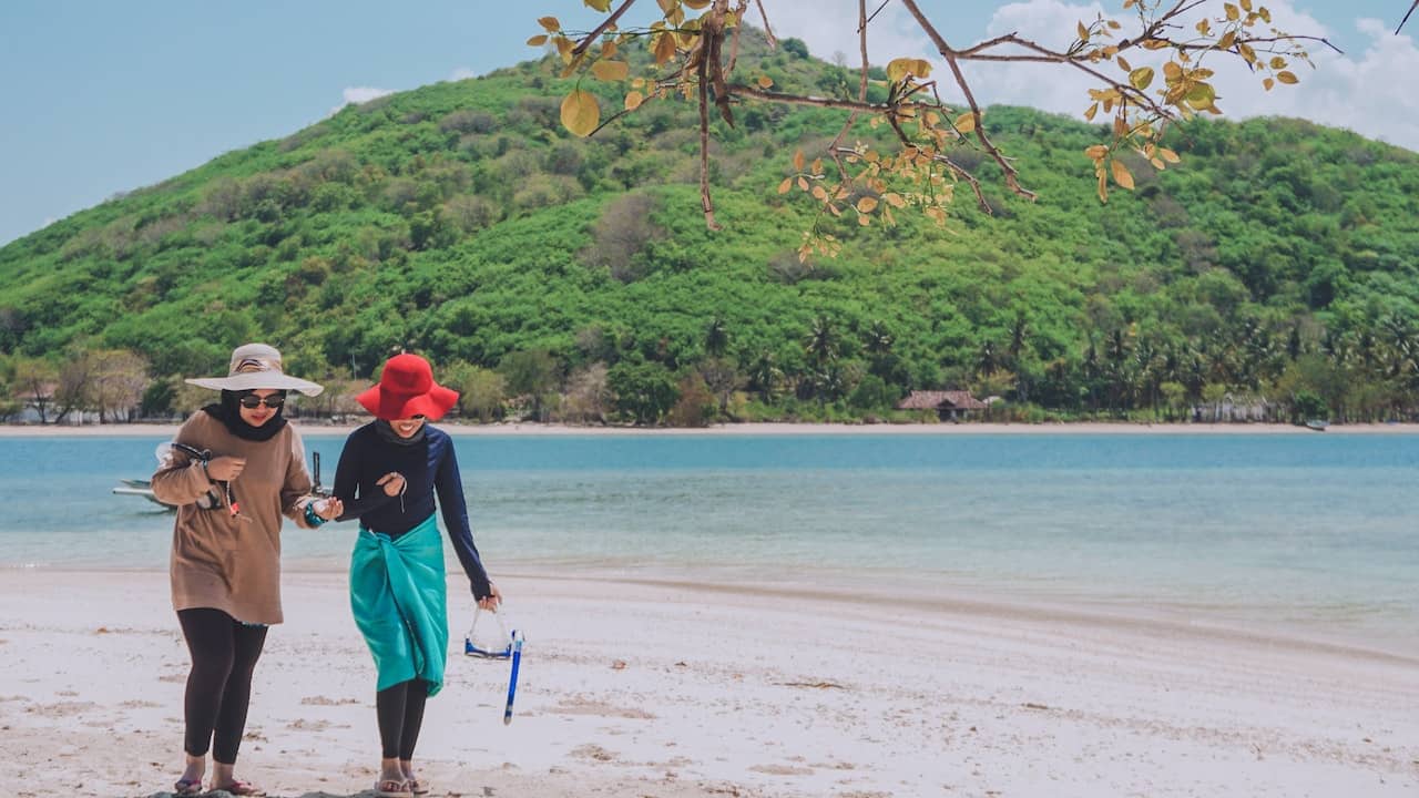 Kuta Lombok is as different from Kuta Bali as peace from chaos. (Photo by Alifia Harina via Pexels)
