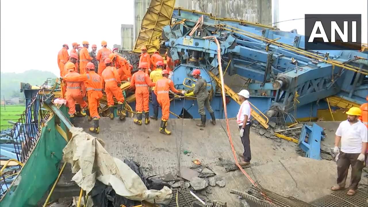 The Samruddhi Mahamarg, named Hindu Hrudaysamrat Balasaheb Thackeray Maharashtra Samruddhi Mahamarg, is a 701-km-long expressway connecting Mumbai and Nagpur. (Image: ANI)