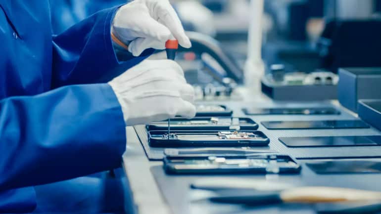 'Make in India' initiative drives mobile phone production past 2 billion units in India - Vimarsana News
