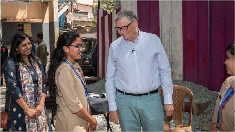 Bill Gates shares post on Indian woman working at postal office. 'Met an incredible force for change...' - Vimarsana News