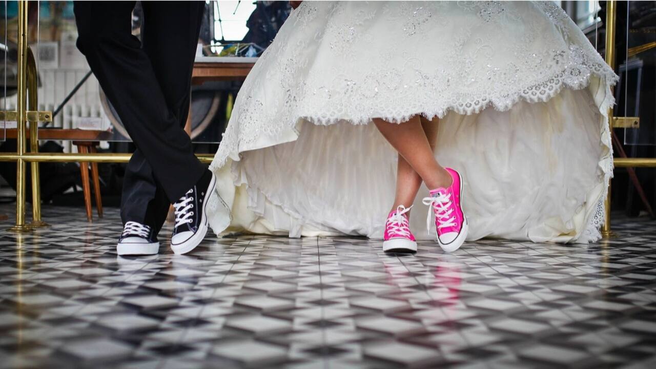 10-year-old 'marries' boyfriend days before dying of cancer in US