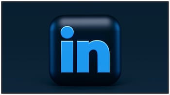 LinkedIn adds new premium AI job coach