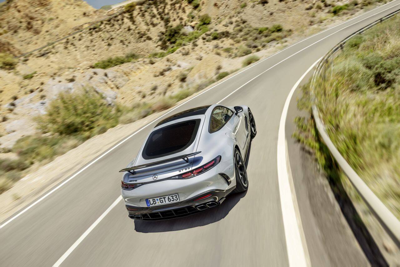 In terms of dimensions, the GT is larger than the previous-gen in all dimensions. Measuring 4,728 mm in length, 1,984 mm in width, 1,354 mm in height and a wheelbase of 2,700 mm, the new car is 182 mm longer, 45 mm wider and 66 mm taller while the wheelbase is 70 mm longer than before. (Image: Mercedes-AMG)