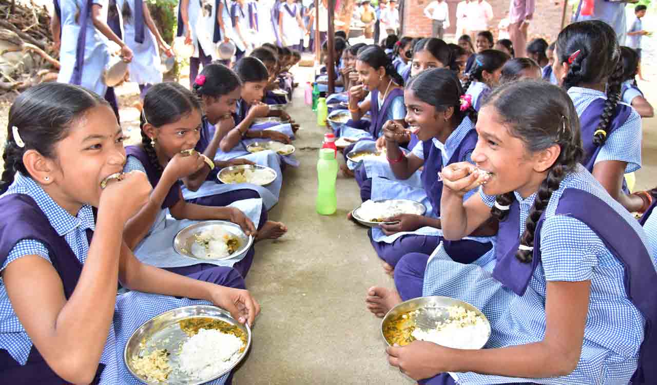 Tamil Nadu's mid-day meal: A recap of the 100-year-old scheme Tamil Nadu's mid-day meal: A recap of the 100-year-old scheme