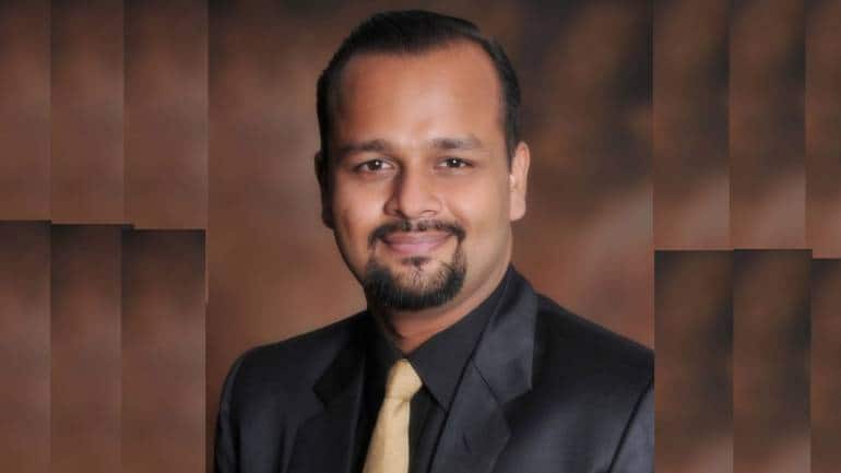 Daily Voice | US Dollar index expected to trade at 111 by year end, says Nikhil Vikamsey of Alpha Capital - Vimarsana News
