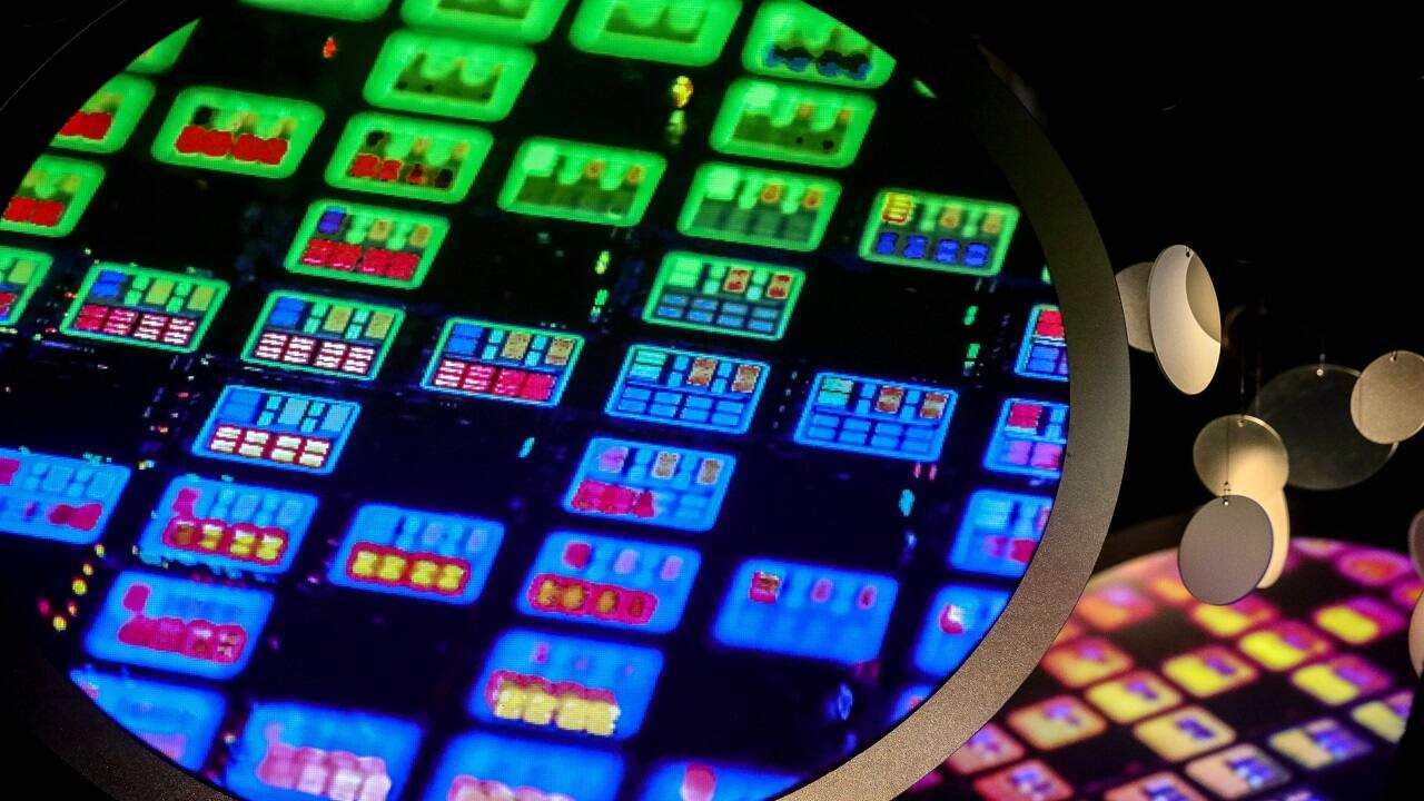 Korea Superconductor experts seek to test breakthrough claims