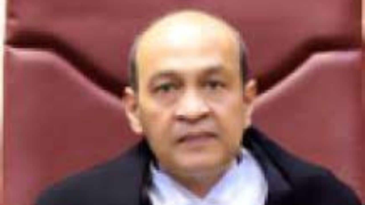 Supreme Court refuses FIR plea against Justice Varma in cash row
