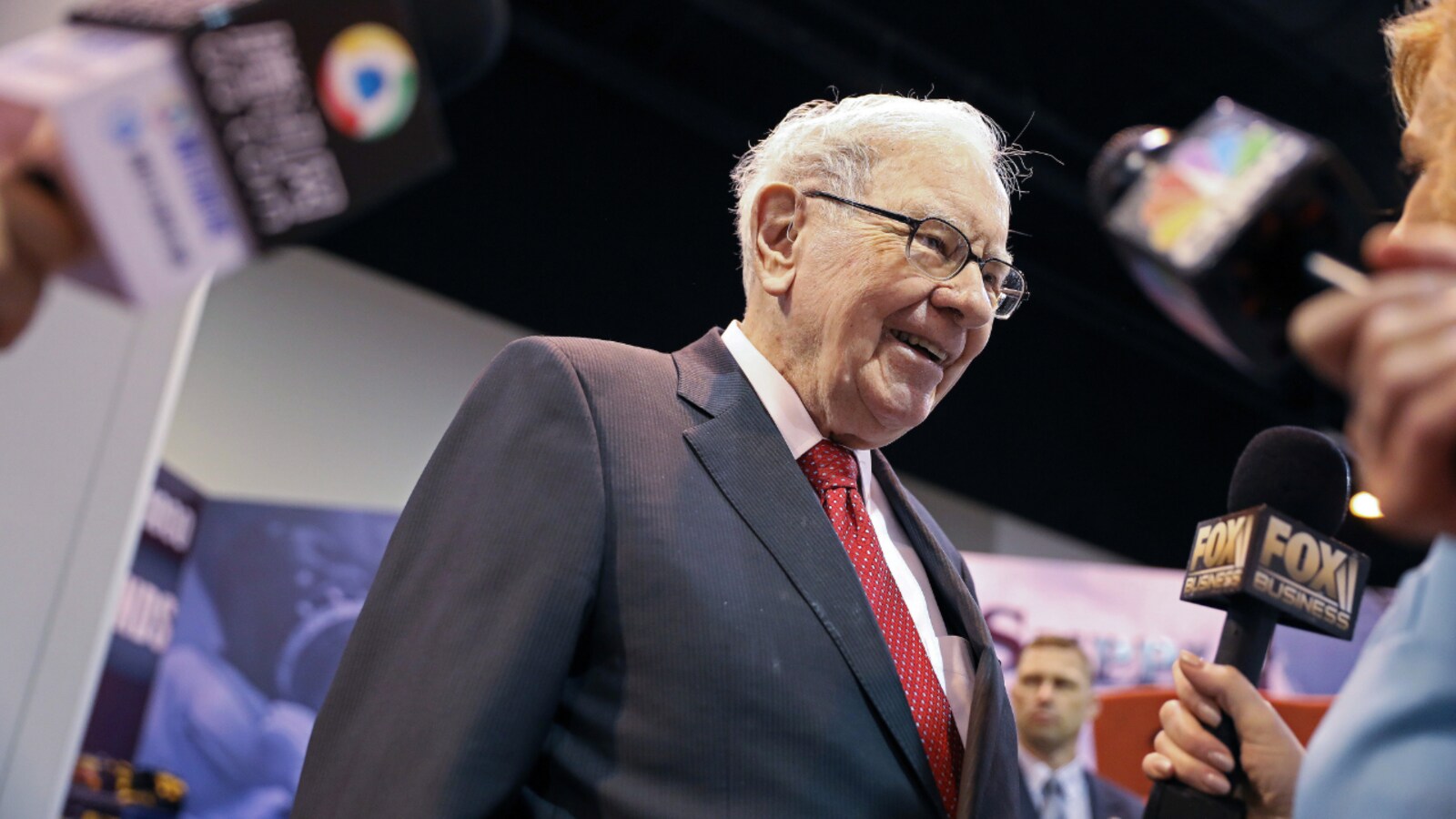 Warren Buffett on US debt, inflation, current markets, India, global  investing, AI and more at Berkshire Annual Meeting 2024