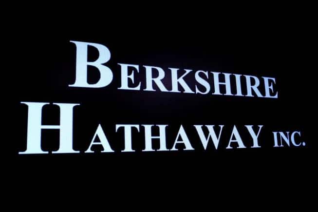 Berkshire Hathaway stock sets record high as rising rates, Apple boost profit - Vimarsana News
