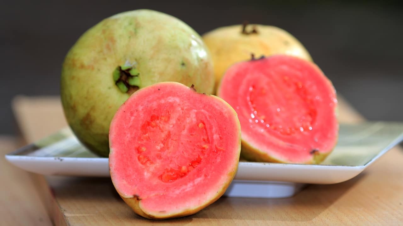 Fruits high in Vitamin C: Add guava, amla, kiwi and others to your diet to boost immunity
