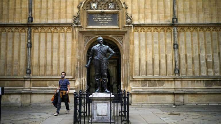 Can Oxford and Cambridge save Harvard from ChatGPT? - Vimarsana News