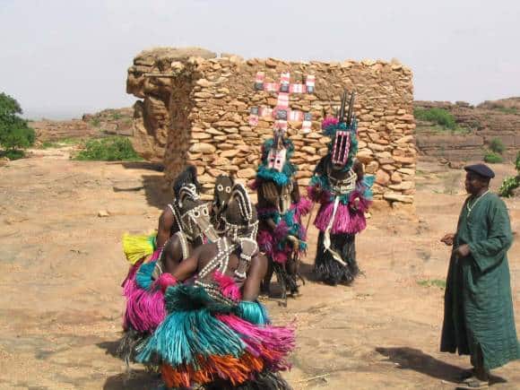 The Dogon mask dance. (Photo: CRATerre)