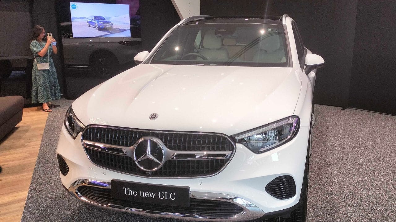 The second-generation GLC is now available for pre-launch bookings for Rs 1.5 lakh, and the luxury SUV will be offered in two models: the GLC 300 4MATIC and the GLC 220d 4MATIC. (Image: Avishek Banerjee/Moneycontrol) The second-generation GLC is now available for pre-launch bookings for Rs 1.5 lakh, and the luxury SUV will be offered in two models: the GLC 300 4MATIC and the GLC 220d 4MATIC. (Image: Avishek Banerjee/Moneycontrol)