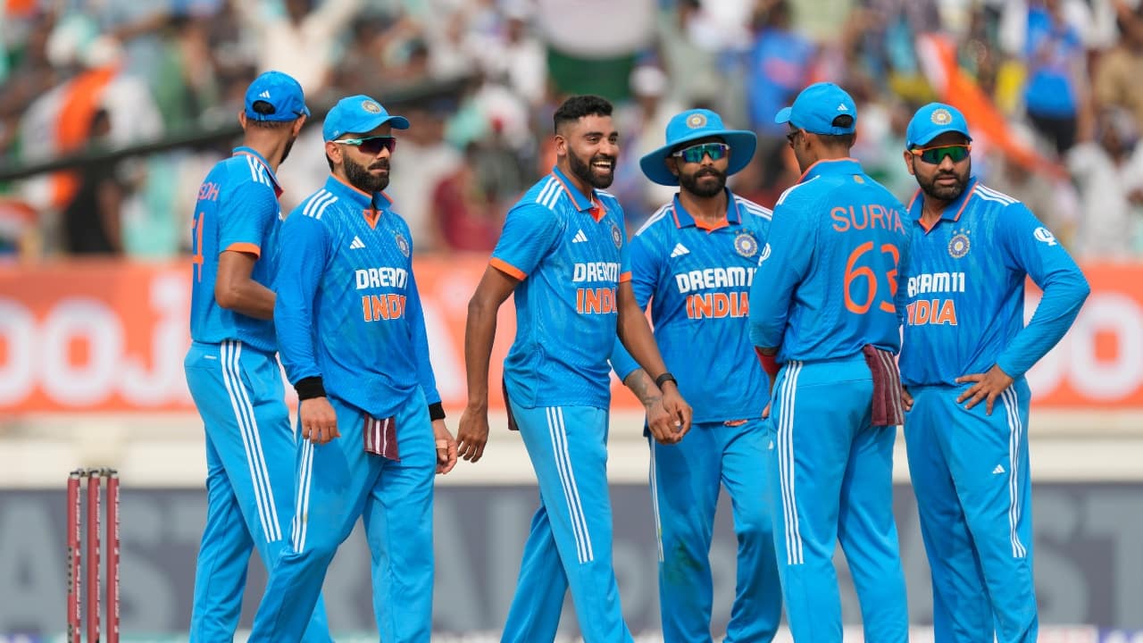 Mohammed Siraj trapped Smith lbw in the 32nd over and Australia was down to 242-3. Jasprit Bumrah (3-81) dismissed Alex Carey (11) and bowled Maxwell for five runs. (Image: AP)