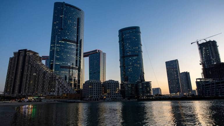 Gulf royal's $1.5 trillion empire draws bankers and billionaires - Vimarsana News