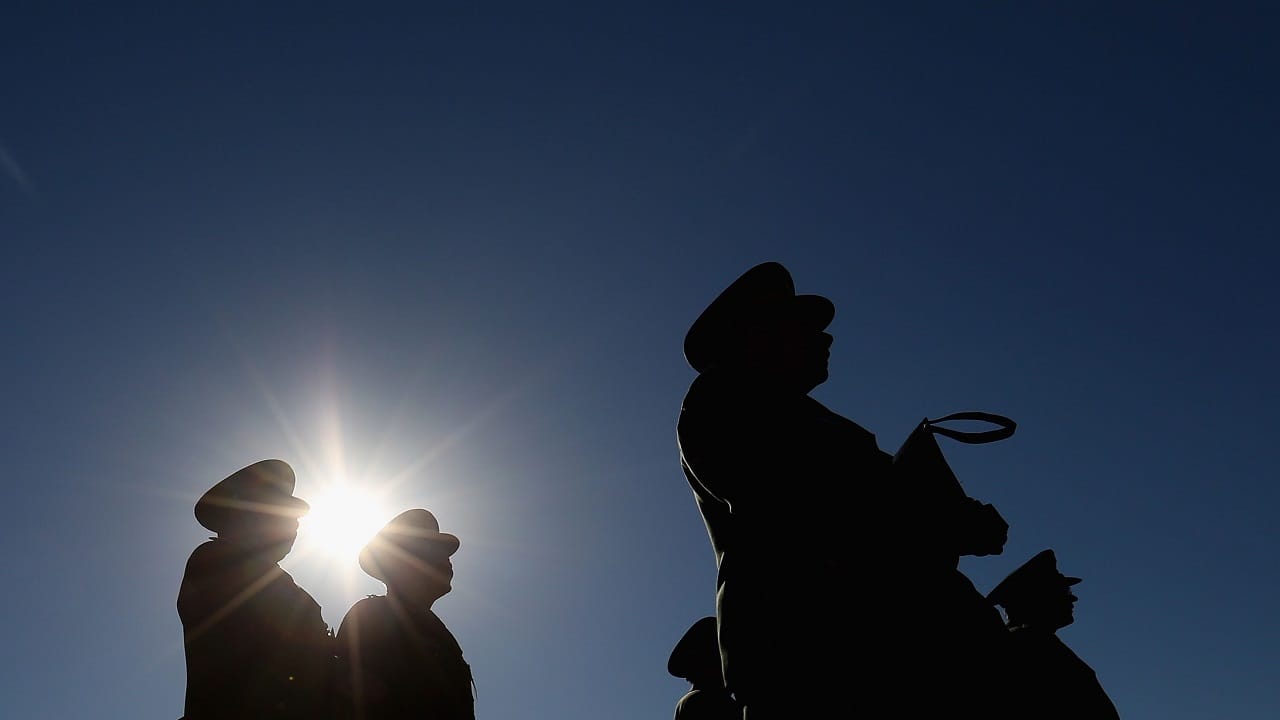 China’s PLA warns cadres about socializing with ‘wrong people’