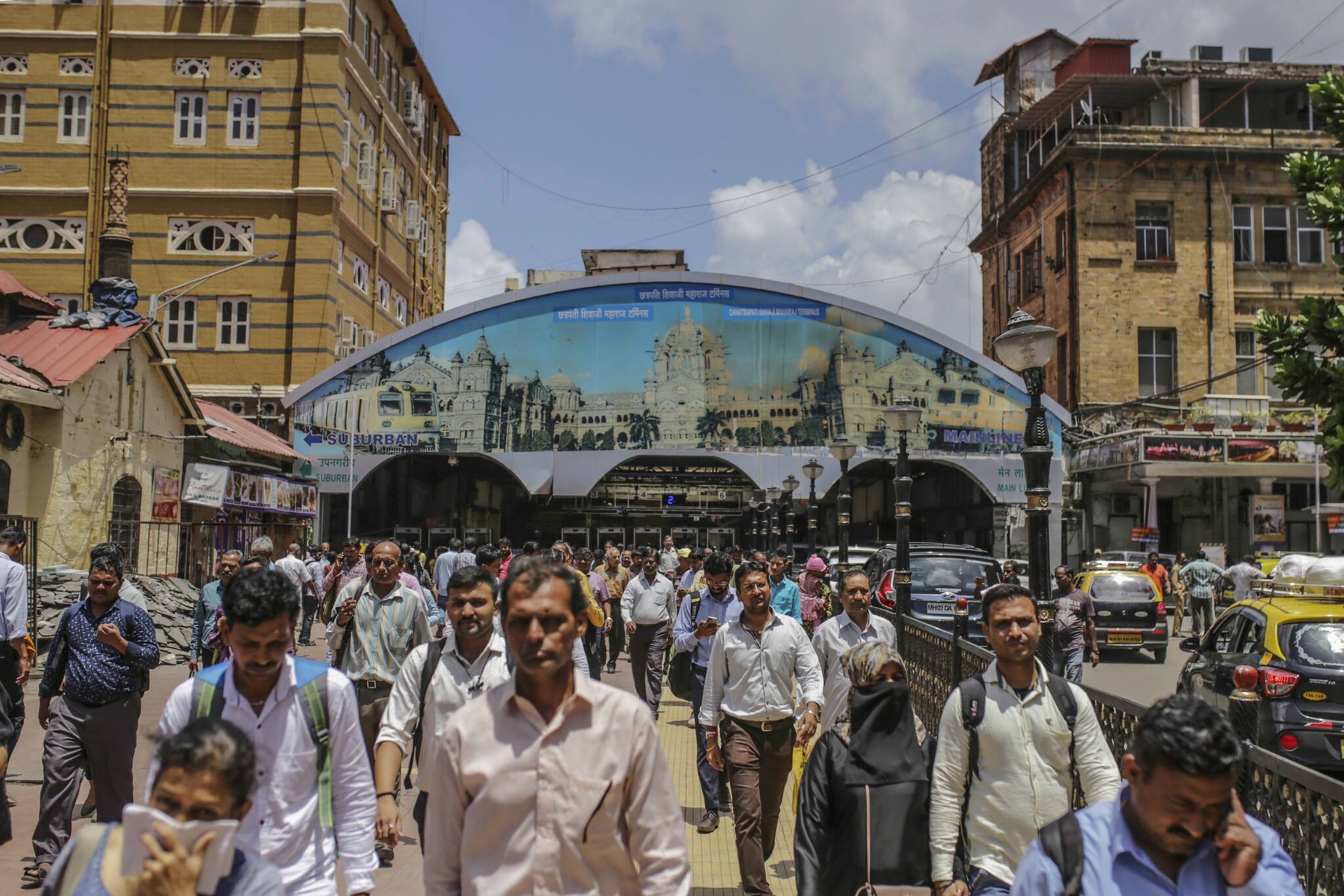 India will sell 50-year bonds for the first time