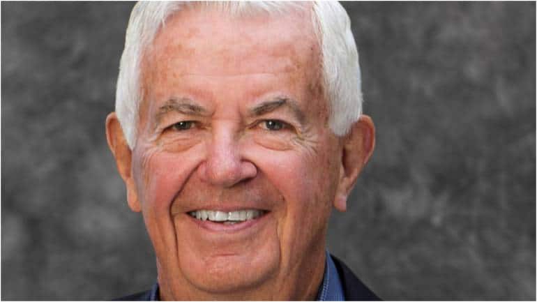 Billionaire reveals qualities he seeks in job applicants, shares tips on how to succeed - Vimarsana News