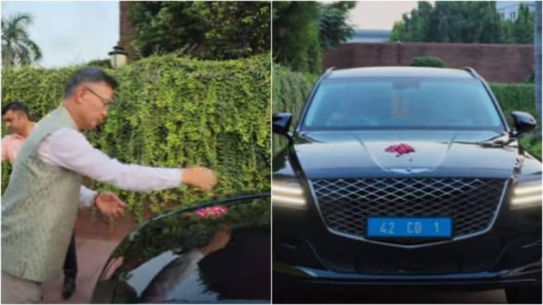 South Korean Ambassador to India participates in pooja for his new car. Watch - Vimarsana News