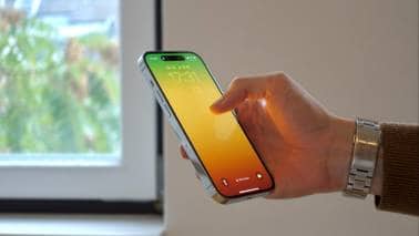 iOS 26.1 will enable third-party apps to back up photos automatically in the background