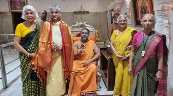 British Prime Minister Rishi Sunak's parents and mother-in-law offered prayers at Sri Raghavendra Swamy Mutt in Andhra Pradesh. (Image credit: Sri Raghavendra Swamy Mutt/Facebook)