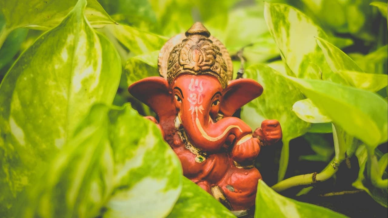 Celebrate Ganesh Chaturthi 2023 with These Top 50 Wishes, Messages, and  Greetings! - News18