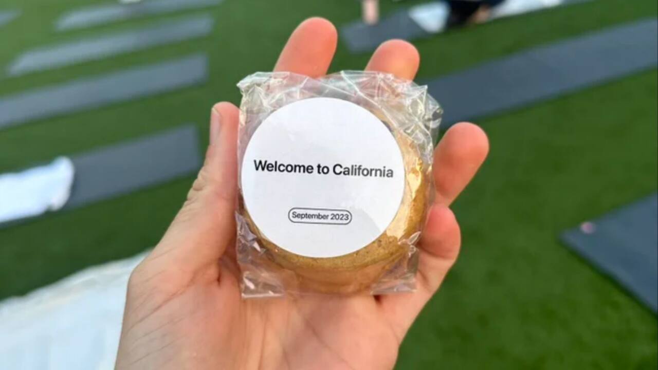 Apple trolled for plastic-wrapped cookies at iPhone 15 event after tall environmental claims Apple trolled for plastic-wrapped cookies at iPhone 15 event after tall environmental claims