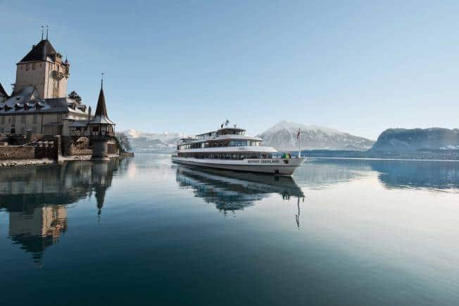 Winter cruising on the Thun in Interlaken. (Photo: Switzerland Tourism)