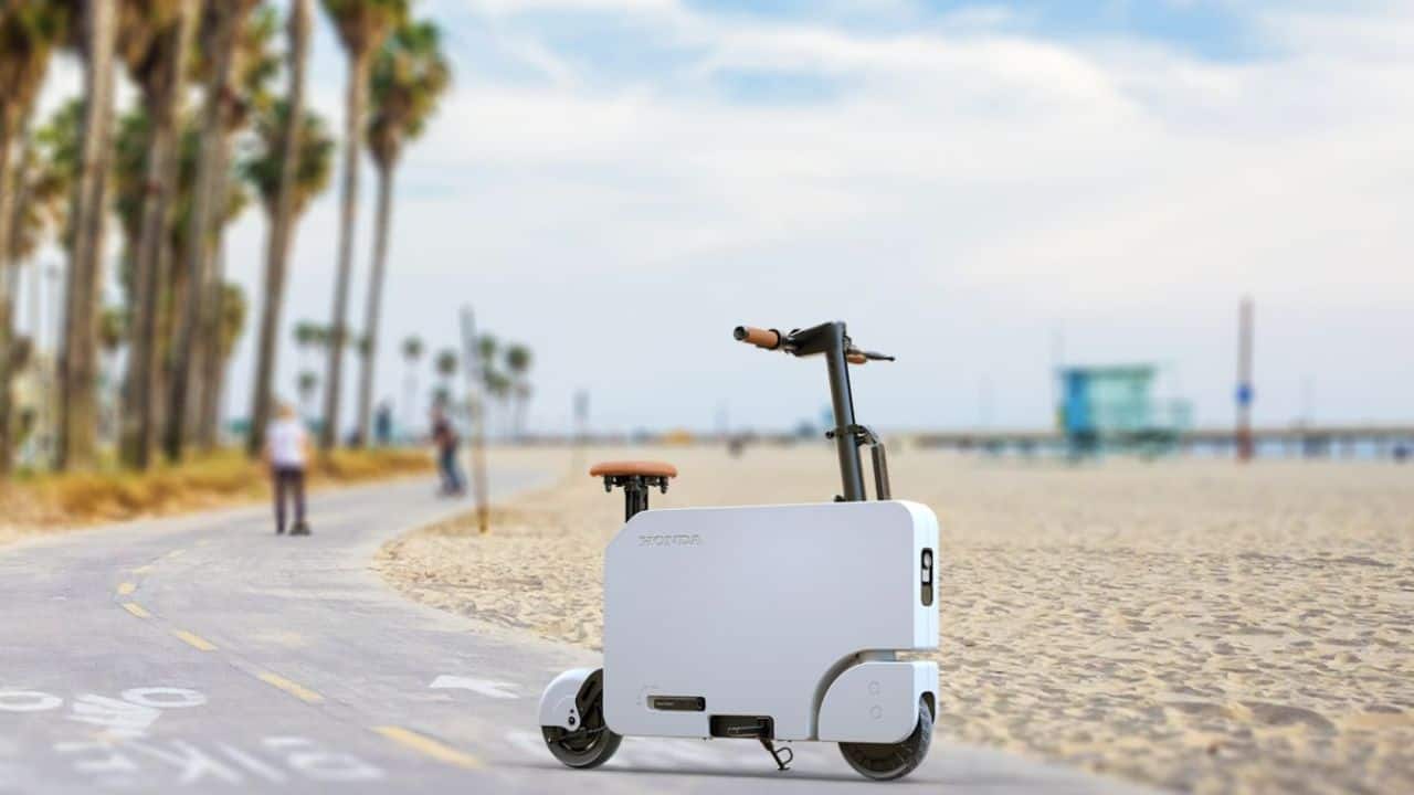 Love to travel? Here is how you can use credit card to save on travel expenses Love to travel? Here is how you can use credit card to save on travel expenses