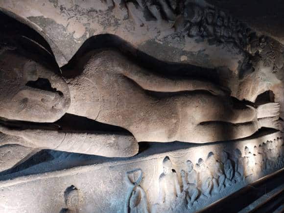 Reclining Buddha.
