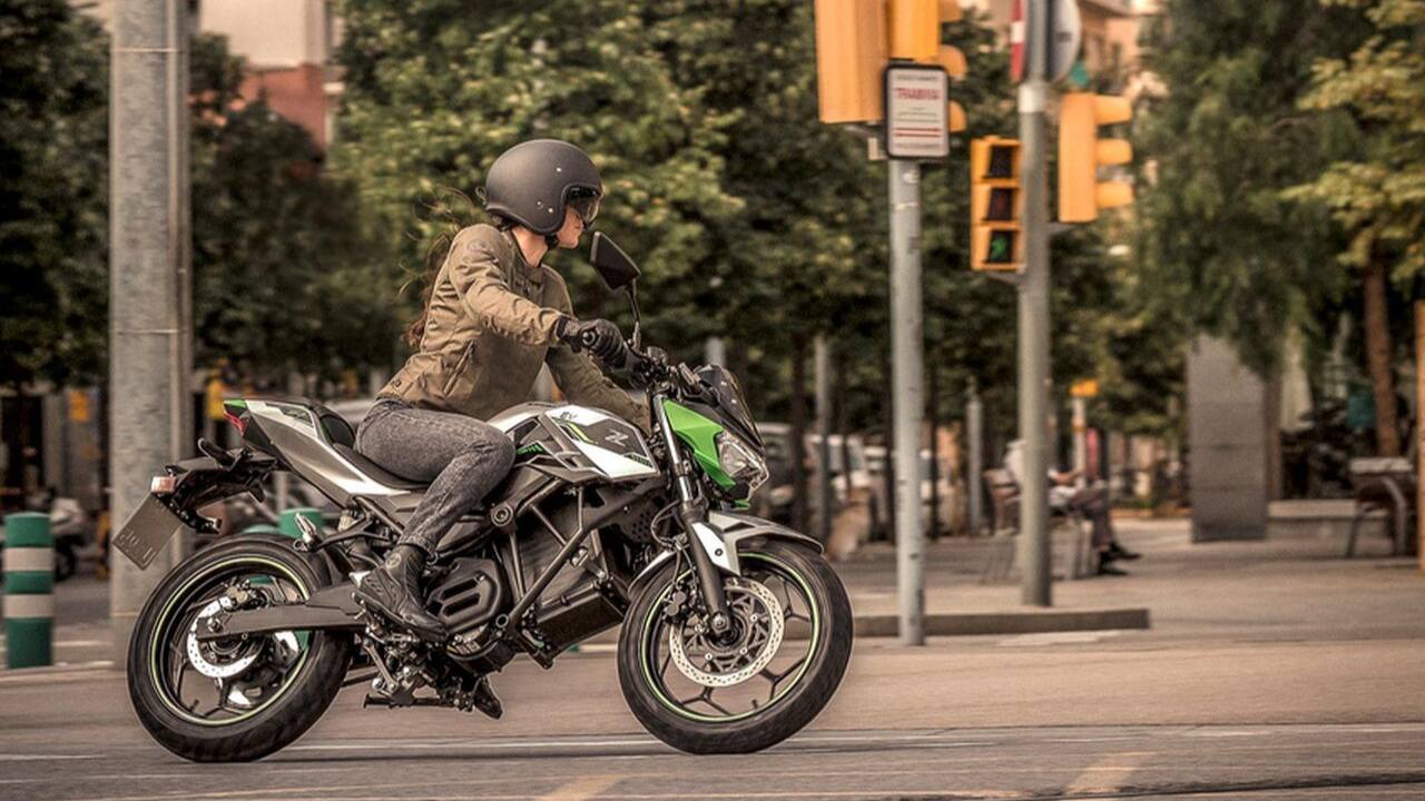 The bikes feature steel trellis frames, non-adjustable front forks, preload-adjustable rear monoshocks, 17-inch rims, and disc brakes. While their availability in India is uncertain, they are set to be launched in the UK in October 2023. Kawasaki has also introduced the 400cc four-cylinder ZX-4R in India, priced at Rs 8.49 lakh, ex-showroom. (Image: Kawasaki)