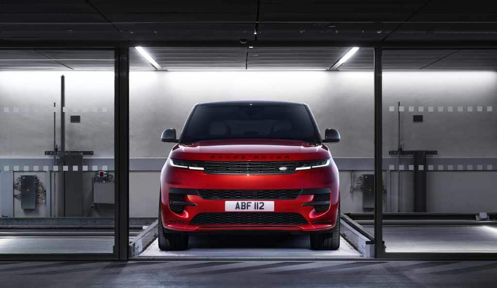 Much like its name suggests, the Range Rover Sport is the most playful of the non-SVR Rangies