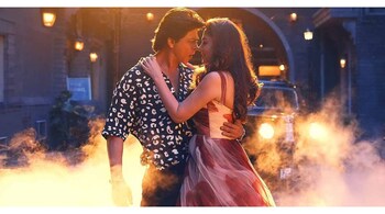 SRK with Nayanthara in Jawan.