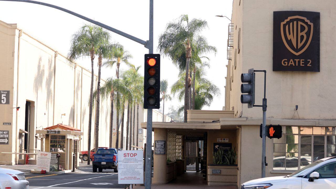 The Writers Guild put an end to picketing after reaching a tentative agreement. However, after a pause for Yom Kippur on Monday, actor demonstrations will resume on Tuesday. (Image: Reuters)